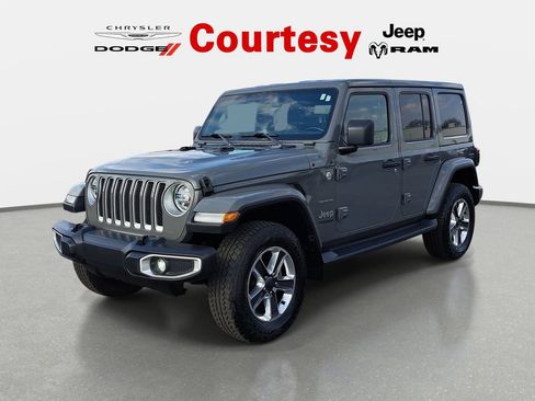Used 2020 Jeep Wrangler Unlimited Sahara image 9