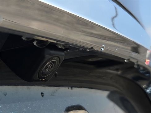 Used 2018 Toyota Avalon XLE Premium image 18