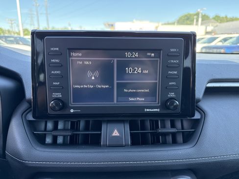 Used 2020 Toyota RAV4 LE AWD/4WD image 23