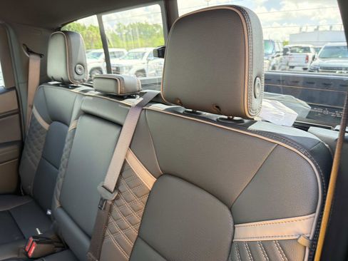 New 2026 GMC Canyon Denali AWD/4WD image 12