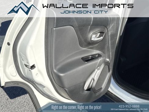 Used 2023 Jeep Renegade Latitude image 35