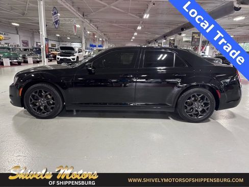 Used 2019 Chrysler 300 S w/ 300S Premium Group 2 image 2