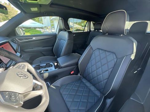 New 2026 Volkswagen Atlas Cross Sport SEL Premium R-Line image 11
