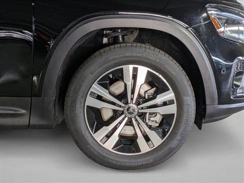 Certified 2025 Mercedes-Benz GLB 250 4MATIC image 21