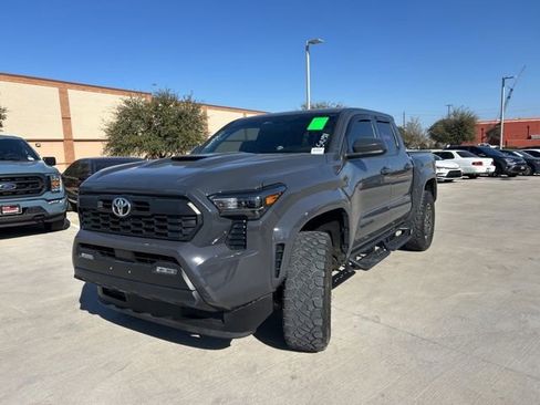 Used 2024 Toyota Tacoma TRD Sport image 8