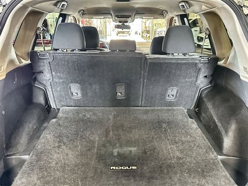 Used 2023 Nissan Rogue SV image 28