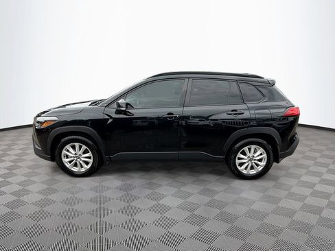 Used 2024 Toyota Corolla Cross LE FWD image 9