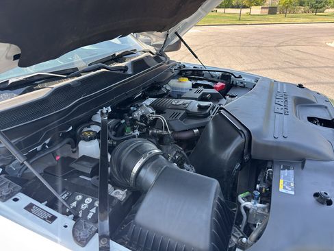 Used 2024 RAM 2500 Big Horn AWD/4WD image 30