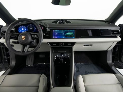 New 2026 Porsche Macan 4 Electric AWD/4WD image 34