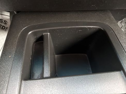 Used 2008 GMC Sierra 1500 SLE w/ Z71 Off-Road Package image 14