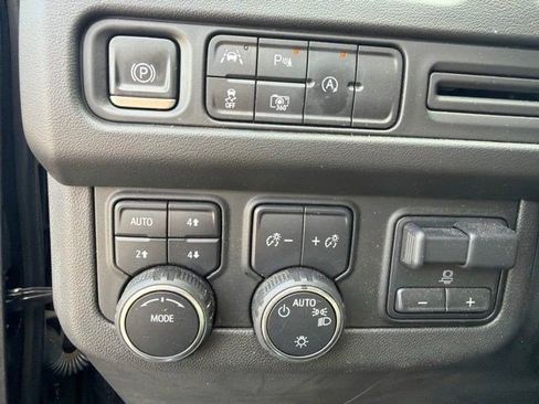 Used 2023 Chevrolet Suburban RST w/ Sport Performance Package AWD/4WD image 20