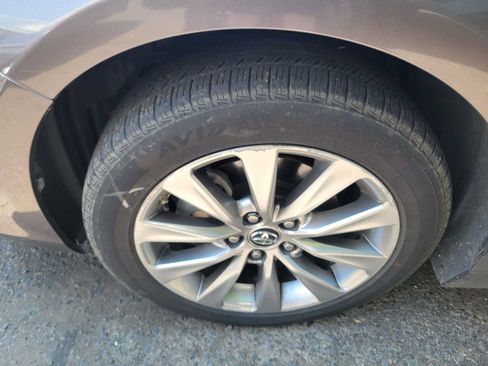 Used 2016 Toyota Camry XLE FWD image 8