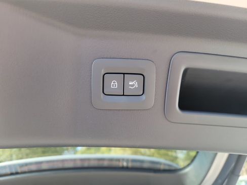 New 2026 MAZDA CX-90 Plug-In Hybrid w/ Preferred image 9