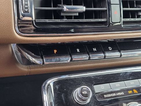 Certified 2023 Lincoln Navigator L Reserve AWD/4WD image 26
