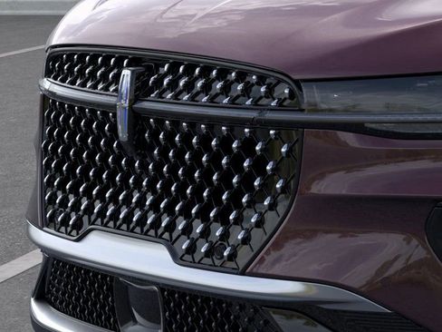 New 2025 Lincoln Nautilus Premier AWD/4WD image 17