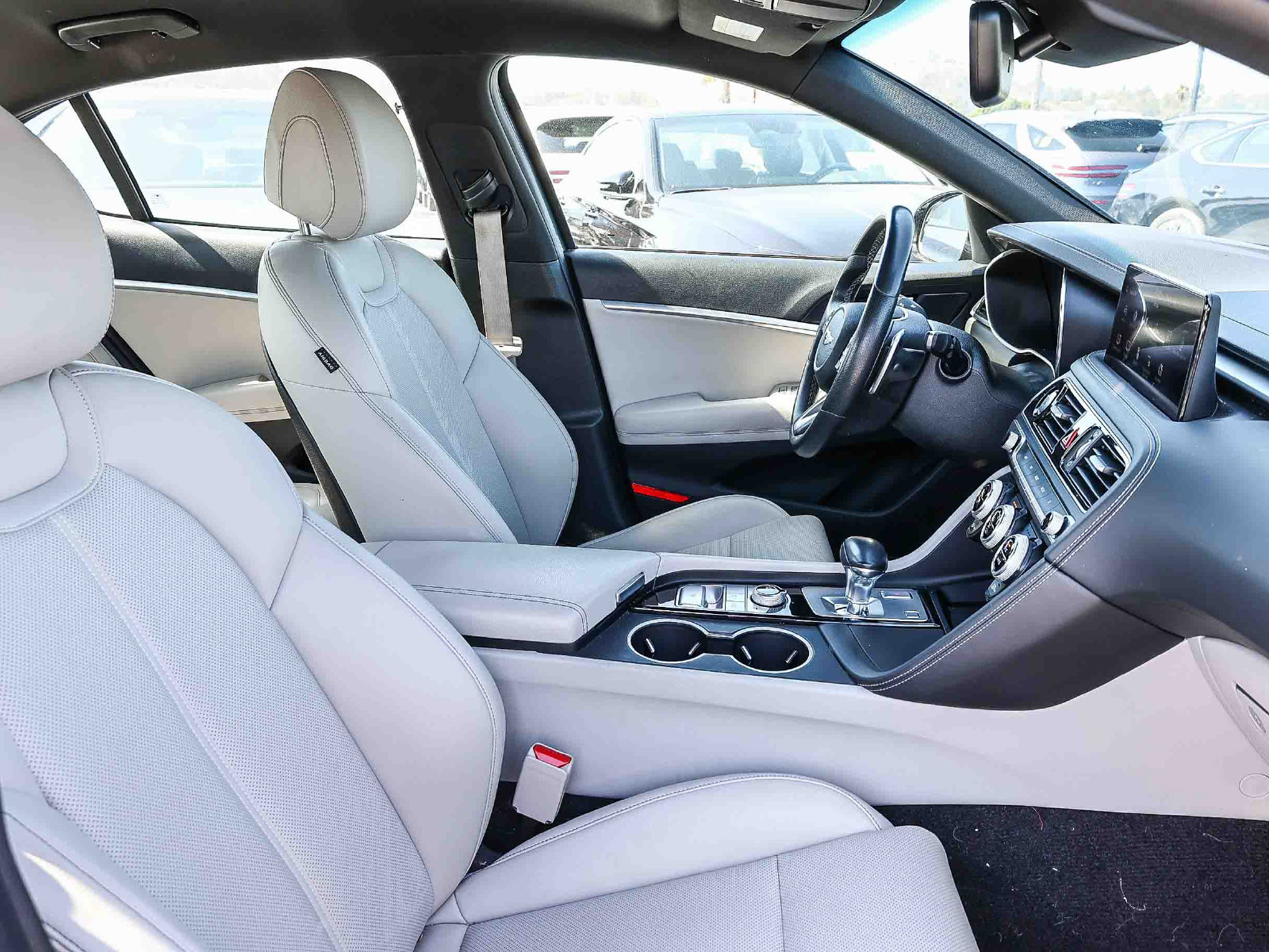 Used 2023 Genesis G70 2.0T RWD image 19