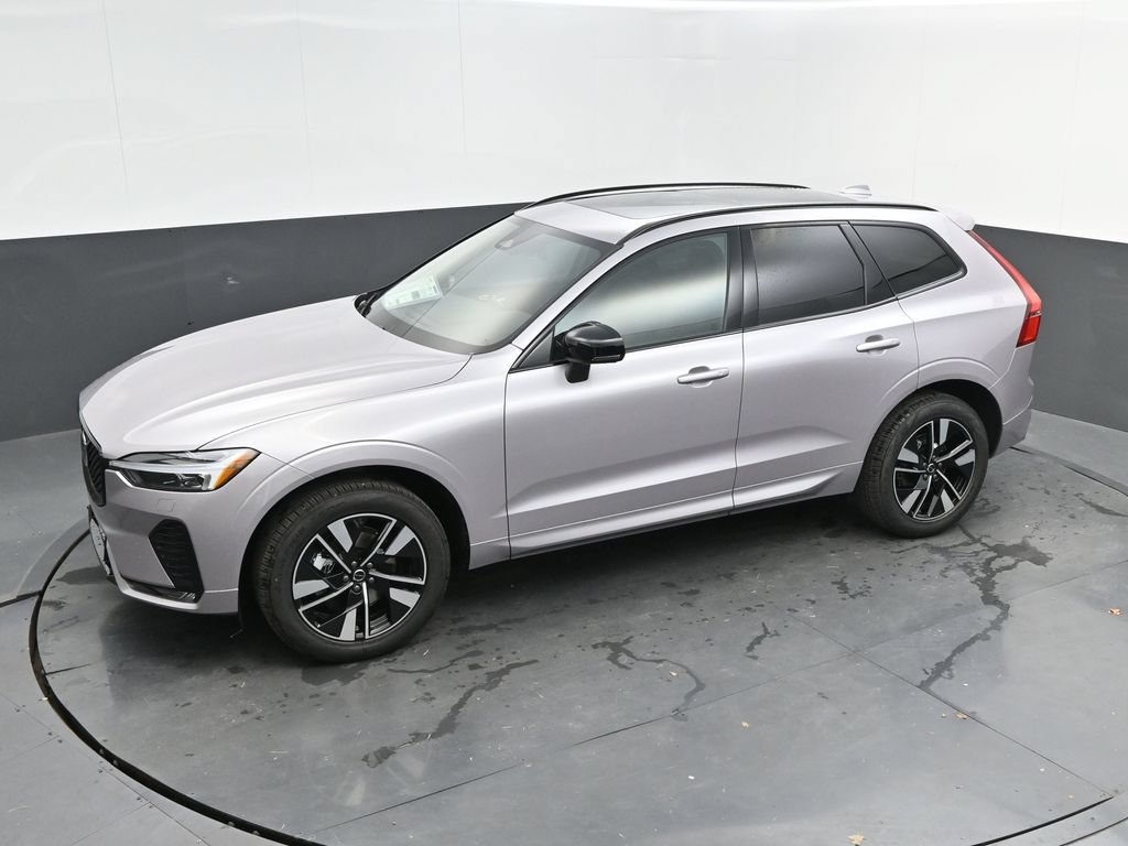 Used 2026 Volvo XC60 B5 Core w/ Climate Package AWD/4WD image 40