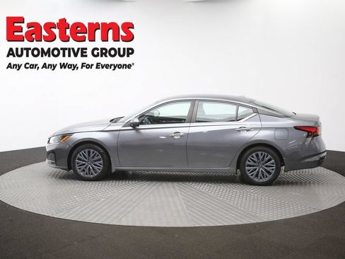 Used 2023 Nissan Altima 2.5 SV FWD image 60