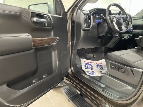 Used 2020 GMC Sierra 1500 SLE w/ X31 Off-Road Package image 10