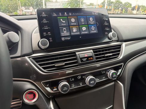 Used 2022 Honda Accord Sport image 11