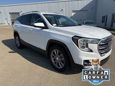 Used 2024 GMC Terrain SLT AWD/4WD image 10