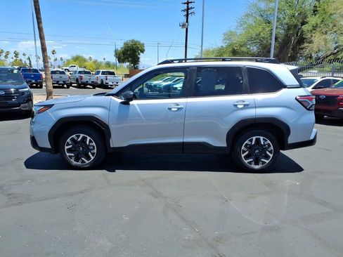 Certified 2025 Subaru Forester Premium AWD/4WD image 14