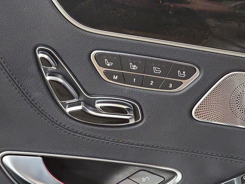 Used 2017 Mercedes-Benz S 550 Cabriolet image 28