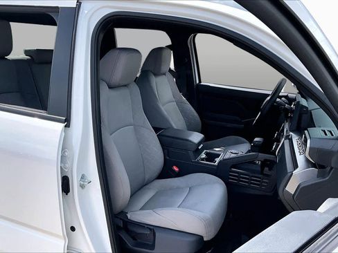 Used 2025 Toyota Tacoma SR5 RWD image 9