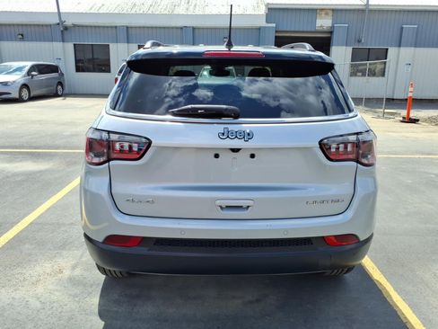 Used 2024 Jeep Compass Limited AWD/4WD image 6