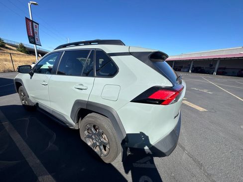 Used 2020 Toyota RAV4 TRD Off-Road AWD/4WD image 4