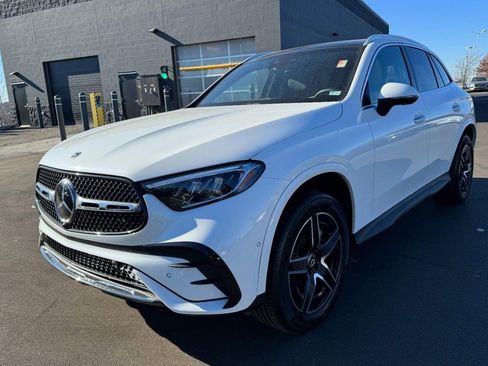 Used 2024 Mercedes-Benz GLC 300 4MATIC image 8