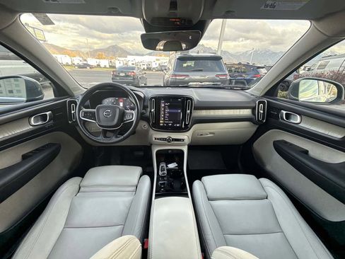 Used 2020 Volvo XC40 T5 Inscription w/ Protection Package Premier image 16