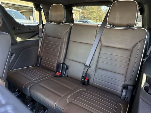 Used 2025 GMC Yukon Denali Ultimate image 24