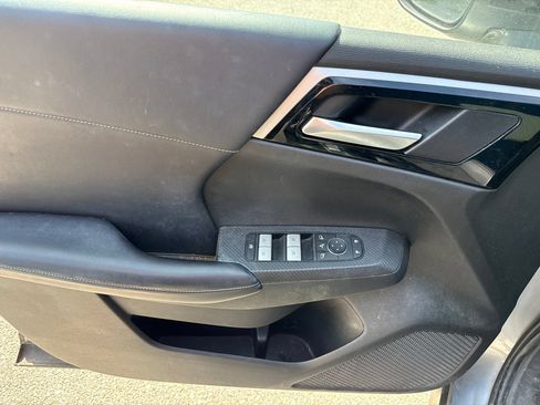 Used 2023 Mitsubishi Outlander SE Black Edition FWD image 24
