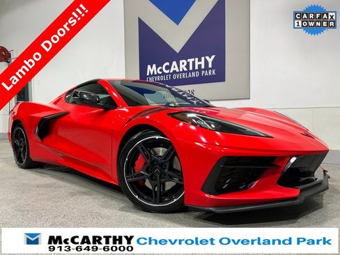 Used 2021 Chevrolet Corvette Stingray 2D Coupe w/ Z51 Performance Package image 1