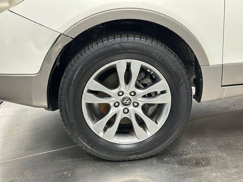 Used 2012 Hyundai Veracruz Limited w/ Entertainment Pkg FWD image 26