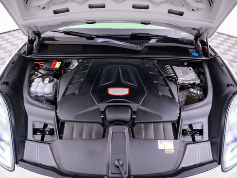 Certified 2022 Porsche Cayenne Turbo GT AWD/4WD image 30