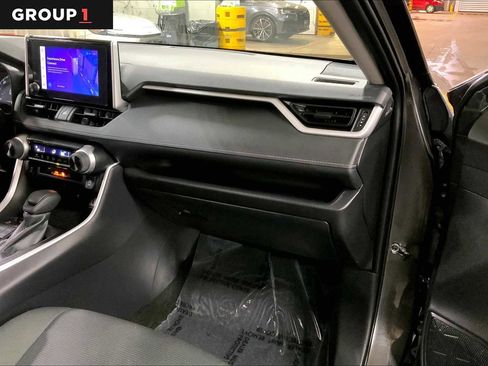 Used 2024 Toyota RAV4 LE image 18