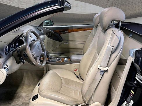 Used 2007 Mercedes-Benz SL 550 w/ AMG Sport Pkg image 21