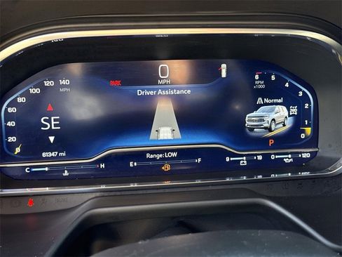 Used 2024 Chevrolet Suburban Premier image 10