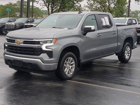 Used 2024 Chevrolet Silverado 1500 LT AWD/4WD image 5