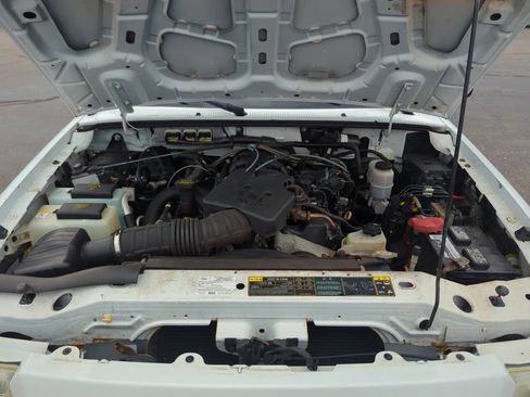 Used 2010 Ford Ranger XLT AWD/4WD image 10