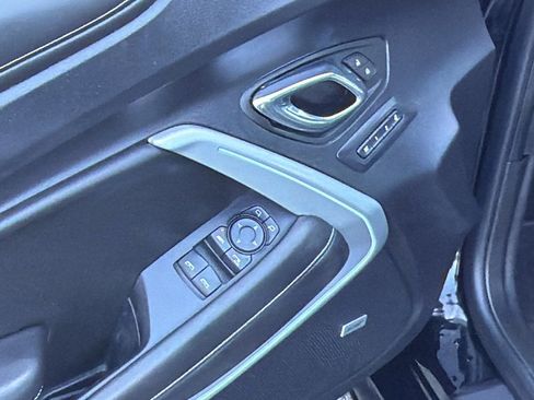 Used 2016 Chevrolet Camaro SS image 13