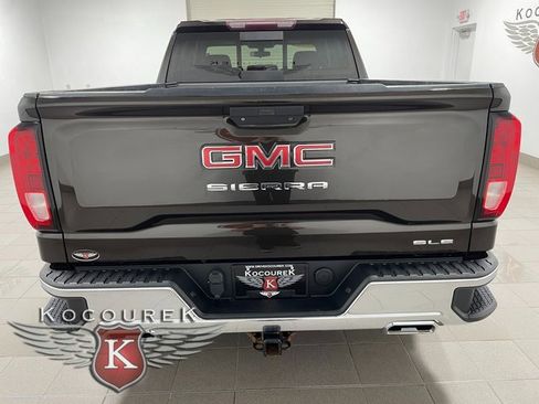 Used 2020 GMC Sierra 1500 SLE w/ X31 Off-Road Package image 5