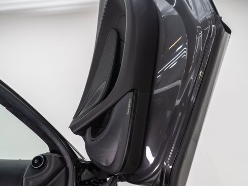 Used 2019 McLaren 570S Coupe RWD image 41