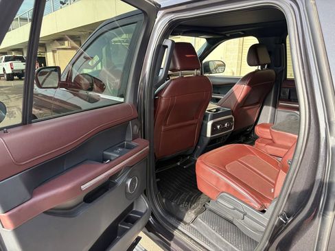 Used 2024 Ford Expedition Max Limited image 24