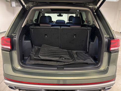 Used 2024 Volkswagen Atlas Peak Edition SE image 17