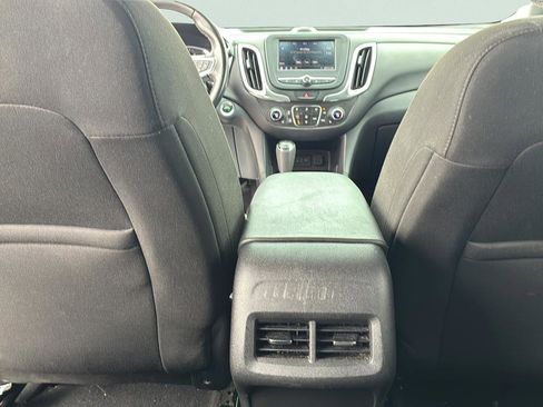 Used 2021 Chevrolet Equinox LT FWD image 26