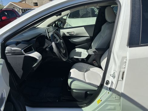 Used 2020 Toyota Corolla LE w/ Carpet Mat Package (TMS) image 11