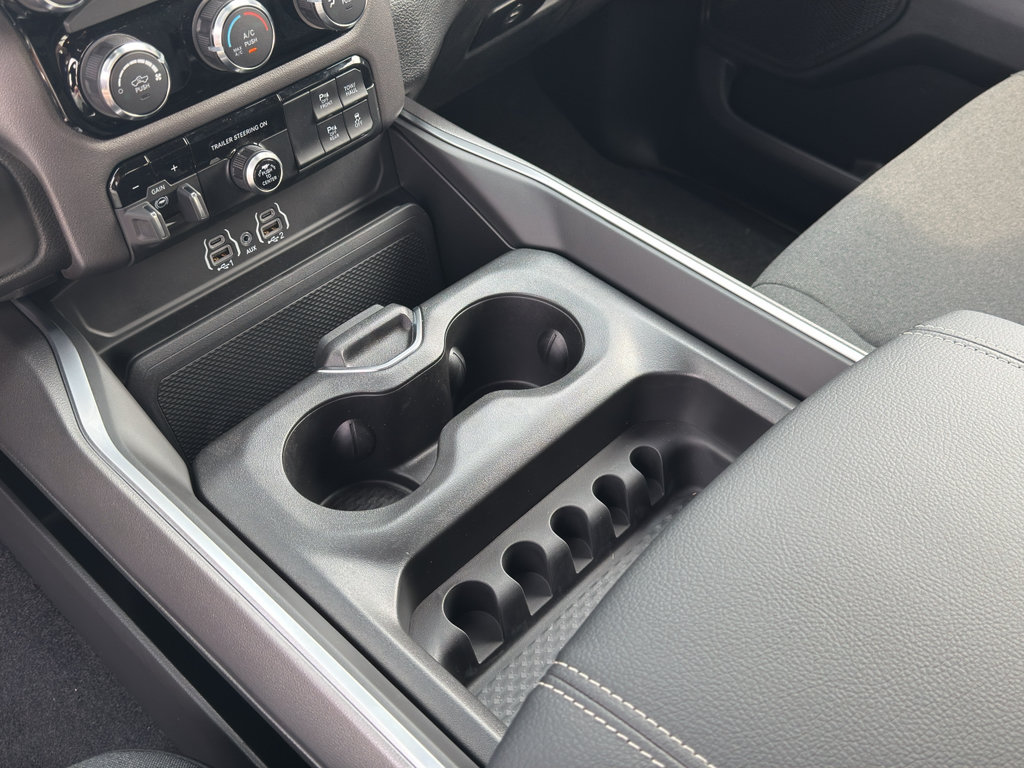 New 2026 RAM 1500 Express AWD/4WD image 20